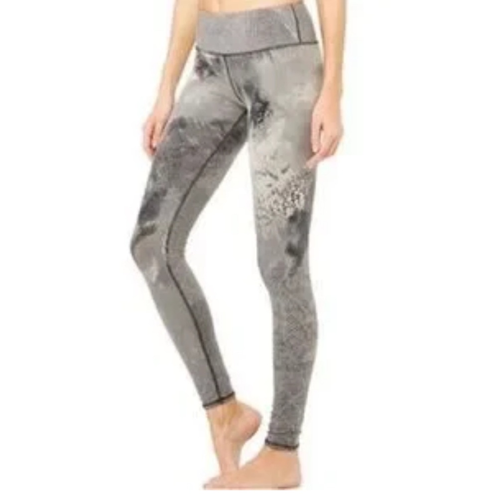 ALO Yoga Marble Gray Leggings‎